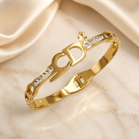 LOREVIA - Crown Clasp Bracelet