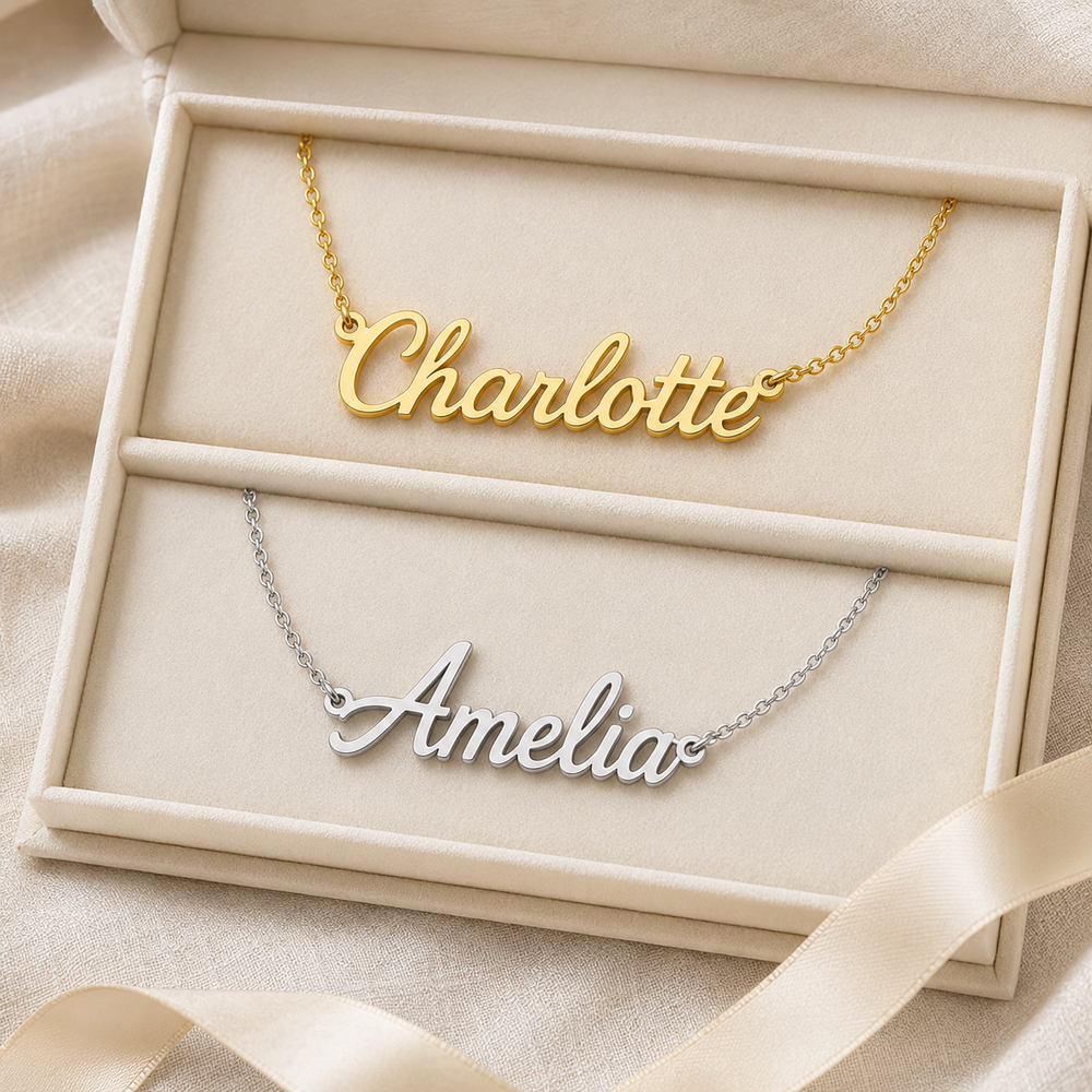 Two personalized English name necklaces with separate names