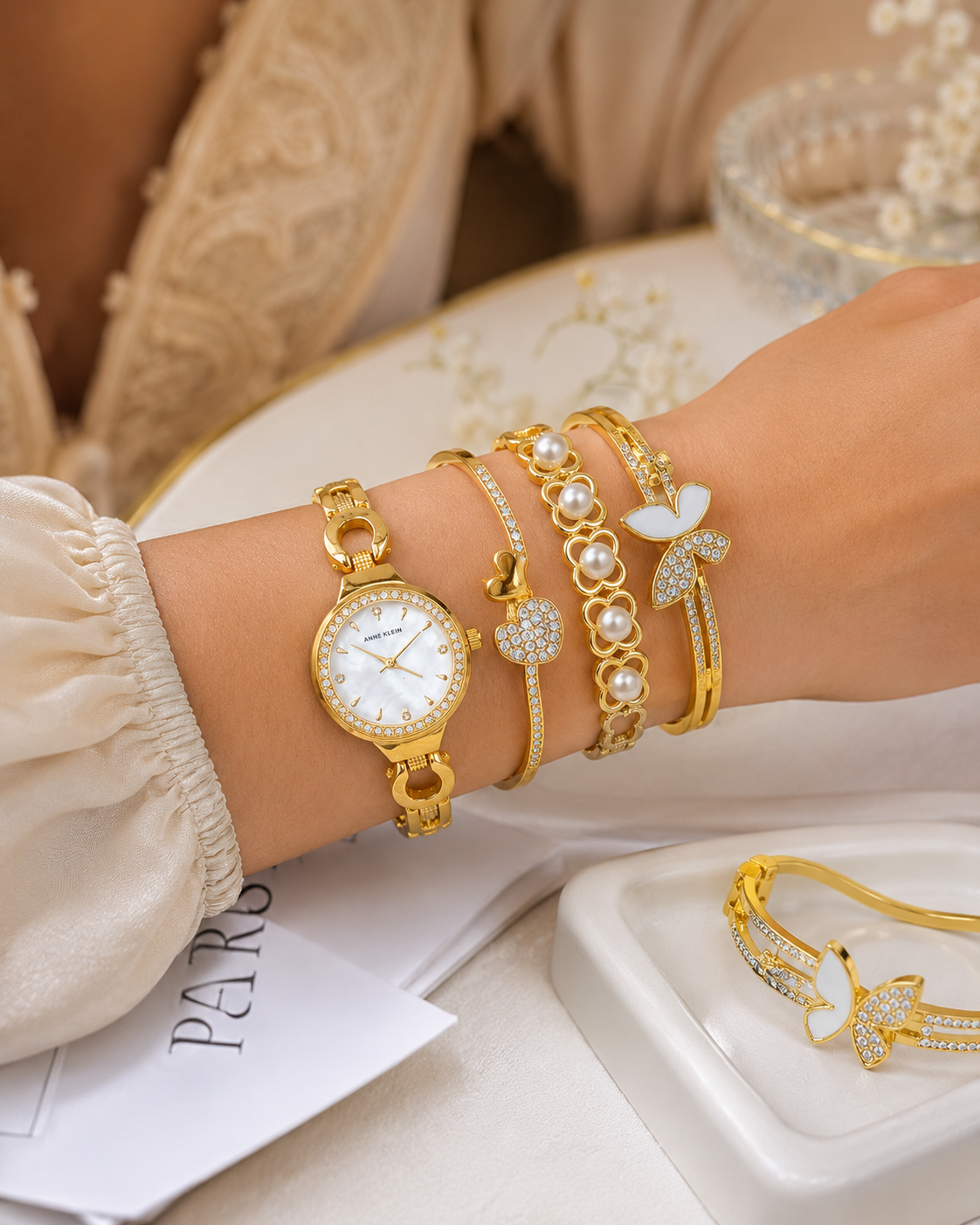 Time Luxe Women’s Watch