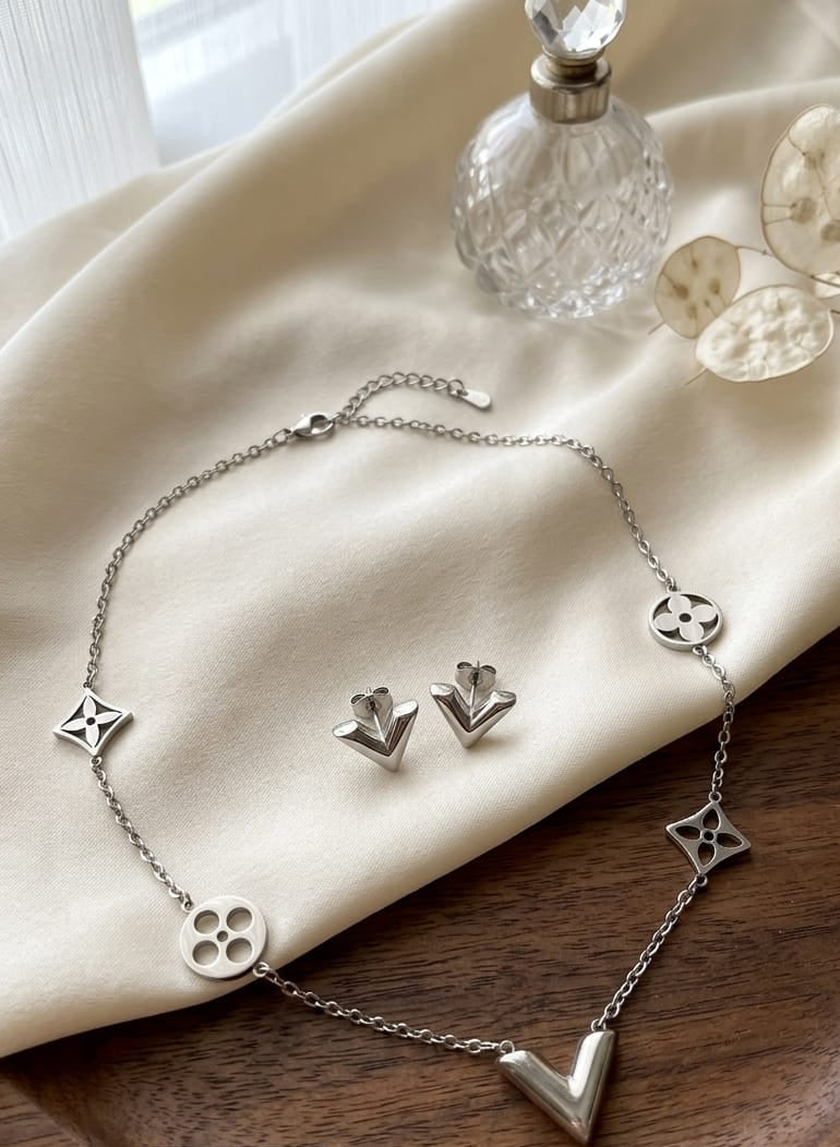 V-Design Jewelry Set